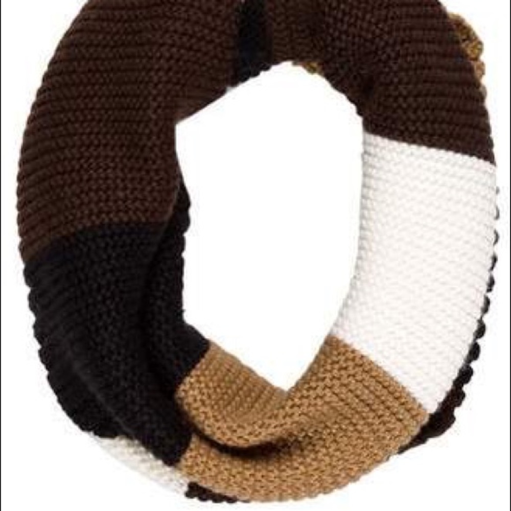 Michael Kors Infinity Scarf - Picture 1 of 5